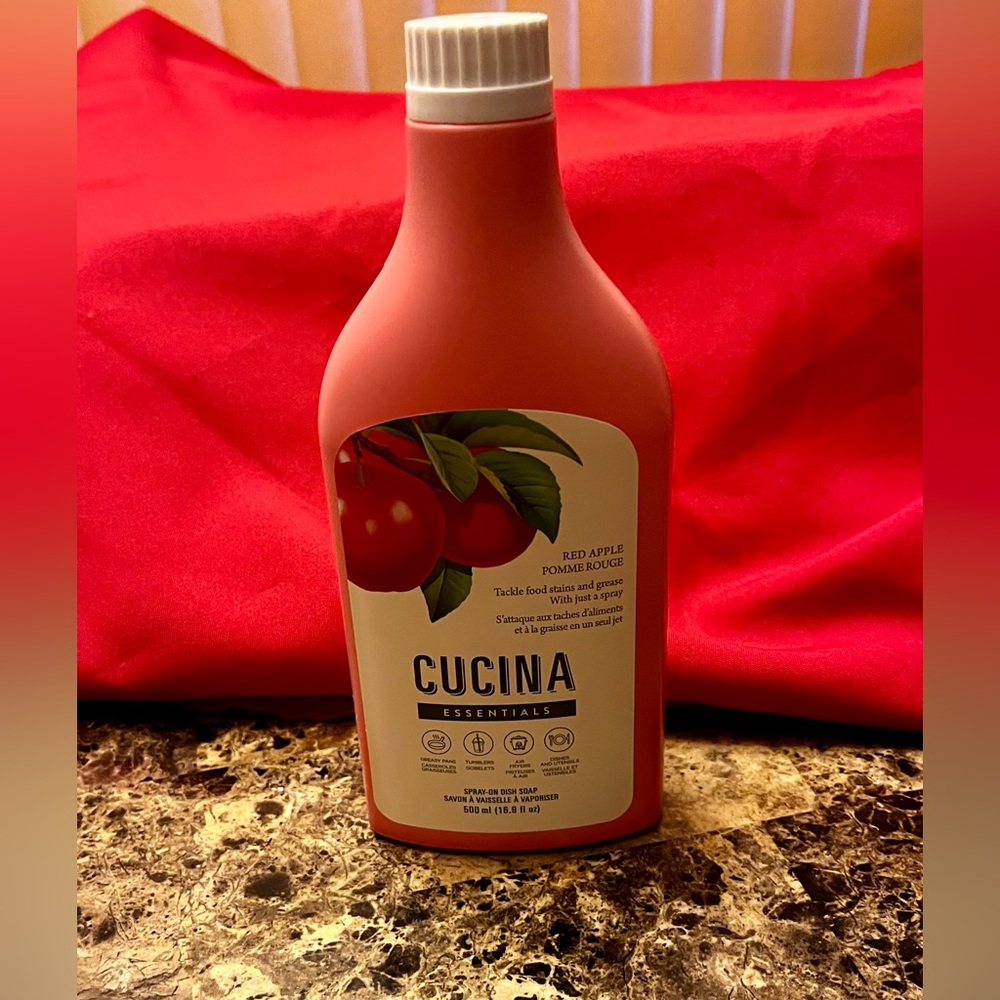 Cucina Dish Wash Spray Red Aople